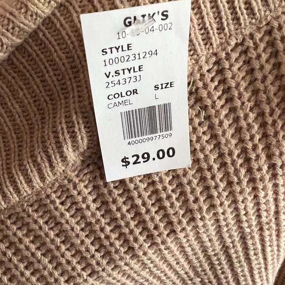 Sweater - Picture 3 of 3